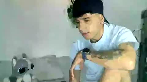 Snapshot of gaelgarcia07 chatting on February 11, 2026, 12:26 am Gael Garca online show from February 11, 2026, 12:26 am