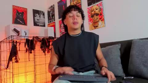 Gael Conner online show from December 5, 2025, 4:10 am