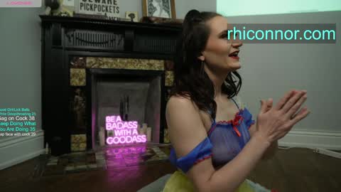 Snapshot of gagngush chatting on December 30, 2024, 4:19 pm Rhi Connor   online show from December 30, 2024, 4:19 pm