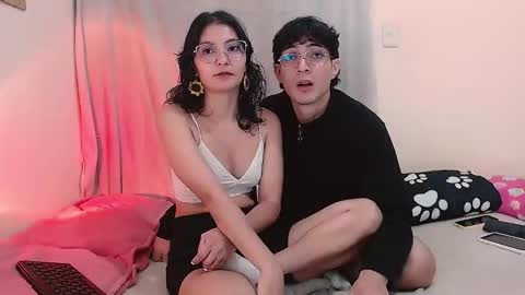 Gaia y Clayde online show from February 10, 2026, 6:23 pm