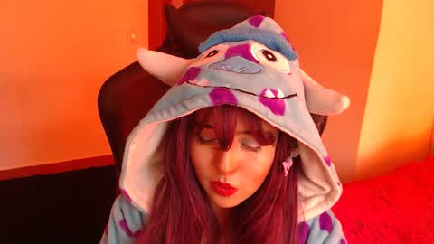 Kate 3 online show from May 26, 2026, 8:27 pm