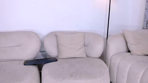 gal_stone_ online show from May 24, 2026, 12:37 am
