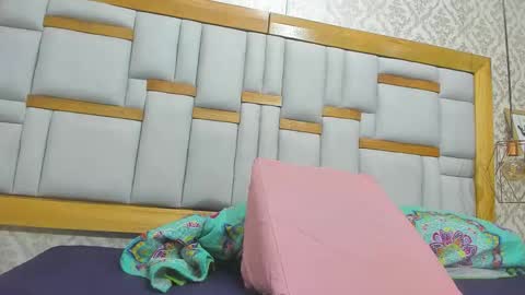 galaanderson online show from October 16, 2025, 12:06 pm