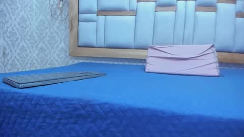 galaanderson online show from November 13, 2025, 11:53 am