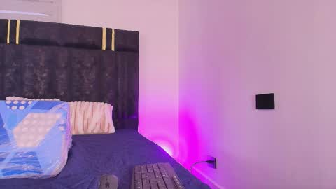 galaanderson online show from December 16, 2025, 11:59 am