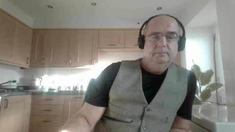 Snapshot of galacx chatting on December 14, 2024, 11:18 am galacx online show from December 14, 2024, 11:18 am