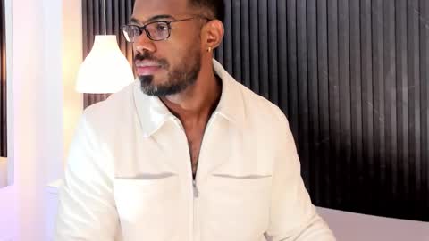 Alejo  online show from December 20, 2025, 7:43 pm