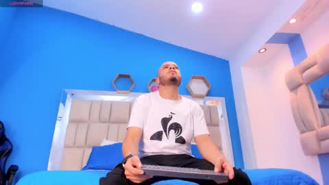 garcia_jacob_ online show from November 21, 2025, 5:44 pm