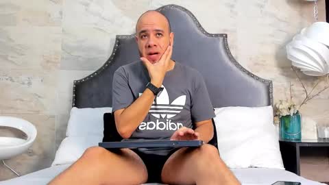 garcia_jacob_ online show from November 30, 2025, 12:09 pm