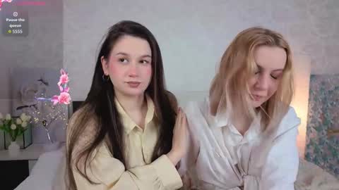 Violla online show from December 15, 2025, 4:50 am