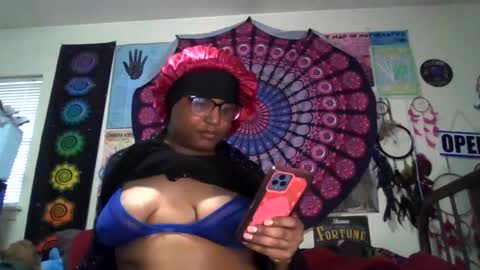 Gardenia online show from March 7, 2026, 10:18 pm