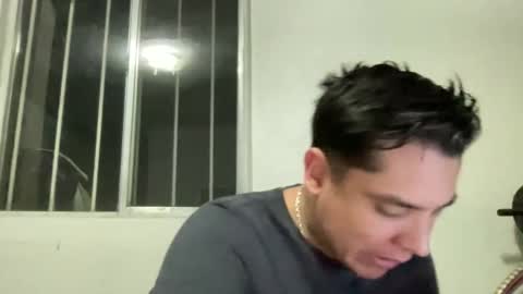Snapshot of garypinepineapple chatting on April 29, 2026, 3:32 am garypinepineapple online show from April 29, 2026, 3:32 am