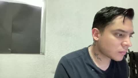 Snapshot of garypinepineapple chatting on May 10, 2026, 11:10 pm garypinepineapple online show from May 10, 2026, 11:10 pm