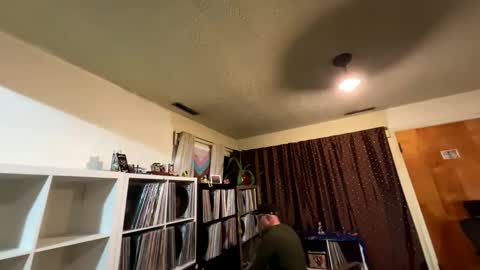 marvin pumpt online show from December 17, 2025, 1:22 am