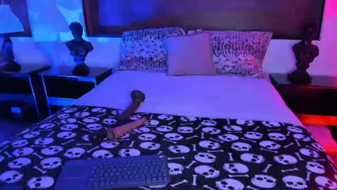 Snapshot of gasai_usagi_gh chatting on July 9, 2026, 8:24 pm Usagi online show from July 9, 2026, 8:24 pm