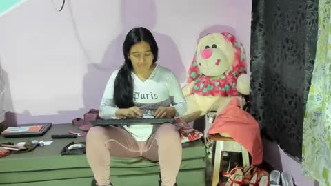 Snapshot of gaticahot001 chatting on February 12, 2025, 11:30 pm Diana online show from February 12, 2025, 11:30 pm