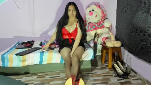 Snapshot of gaticahot001 chatting on March 5, 2025, 9:49 am Diana online show from March 5, 2025, 9:49 am