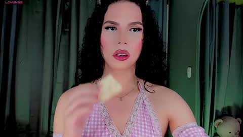 Snapshot of gatitavenecis1 chatting on January 4, 2025, 11:54 am Vnecis Marn online show from January 4, 2025, 11:54 am