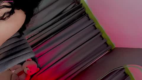 Snapshot of gatitavenecis1 chatting on January 14, 2025, 5:23 pm Vnecis Marn online show from January 14, 2025, 5:23 pm