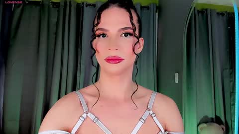 Snapshot of gatitavenecis1 chatting on January 21, 2025, 2:05 pm Vnecis Marn online show from January 21, 2025, 2:05 pm