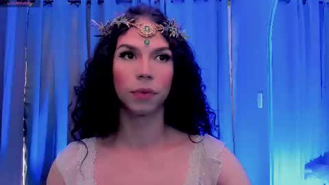 Snapshot of gatitavenecis1 chatting on February 25, 2025, 9:35 pm Vnecis Marn online show from February 25, 2025, 9:35 pm