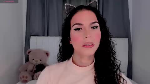 Snapshot of gatitavenecis1 chatting on September 15, 2025, 12:05 pm Vnecis Marn online show from September 15, 2025, 12:05 pm