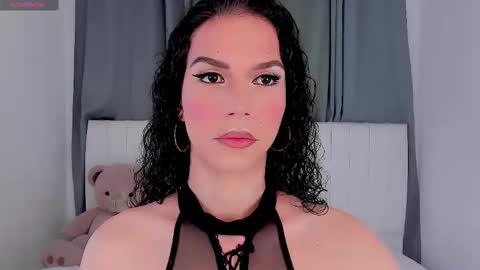 Snapshot of gatitavenecis1 chatting on September 19, 2025, 12:06 pm Vnecis Marn online show from September 19, 2025, 12:06 pm