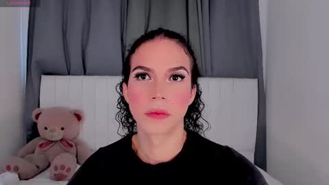 Snapshot of gatitavenecis1 chatting on September 26, 2025, 5:17 pm Vnecis Marn online show from September 26, 2025, 5:17 pm