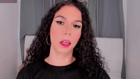 Snapshot of gatitavenecis1 chatting on October 7, 2025, 3:20 pm Vnecis Marn online show from October 7, 2025, 3:20 pm