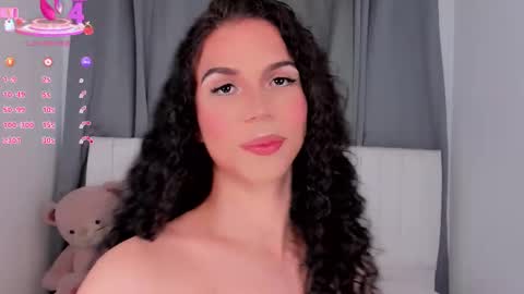 Snapshot of gatitavenecis1 chatting on October 21, 2025, 6:52 pm Vnecis Marn online show from October 21, 2025, 6:52 pm