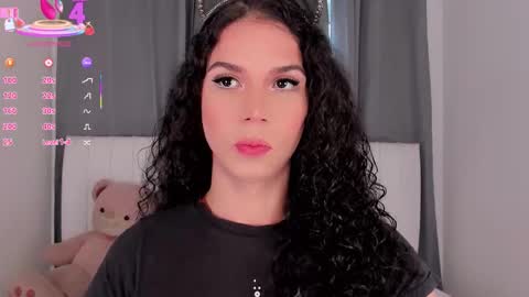 Snapshot of gatitavenecis1 chatting on October 27, 2025, 5:50 pm Vnecis Marn online show from October 27, 2025, 5:50 pm