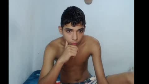 Snapshot of gato_fresa chatting on October 19, 2025, 9:54 am gato_fresa online show from October 19, 2025, 9:54 am
