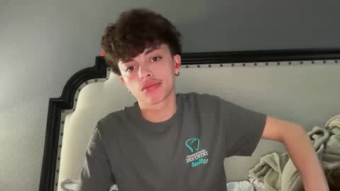 Snapshot of gayboyhtx chatting on January 14, 2026, 9:42 pm Jose online show from January 14, 2026, 9:42 pm