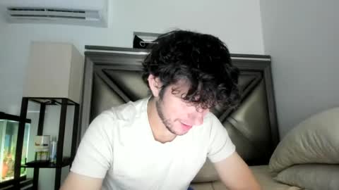 Snapshot of gayndepressed chatting on July 5, 2026, 2:40 am Trace online show from July 5, 2026, 2:40 am