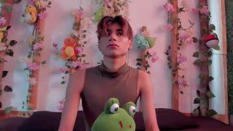 Snapshot of gaze_dream chatting on November 30, 2025, 2:54 pm HAN online show from November 30, 2025, 2:54 pm