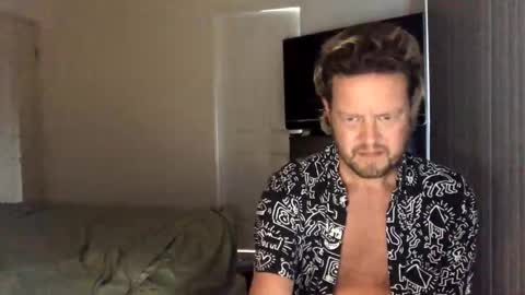 gcsurfer81 online show from December 13, 2024, 7:25 am