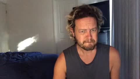 gcsurfer81 online show from January 27, 2025, 7:14 am