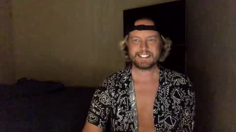 gcsurfer81 online show from February 21, 2025, 8:40 am