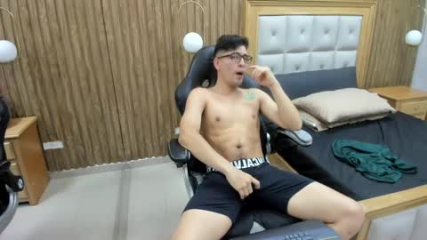 Snapshot of gean_mclovin chatting on May 10, 2026, 7:30 pm Gean Mclovin online show from May 10, 2026, 7:30 pm