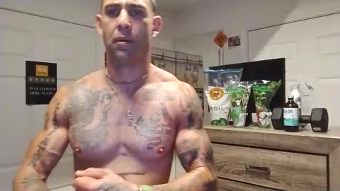 Snapshot of geekedoutlabs chatting on October 14, 2025, 11:33 am Zanecubano online show from October 14, 2025, 11:33 am