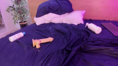 geminis muentes online show from December 30, 2024, 8:32 am