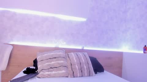 geminis muentes online show from January 29, 2025, 3:33 am