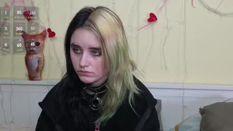 Ilona online show from October 28, 2025, 7:27 pm