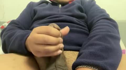 Snapshot of genesemens77 chatting on December 17, 2025, 2:23 pm genesemens77 online show from December 17, 2025, 2:23 pm