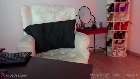 Snapshot of genesis073 chatting on January 18, 2025, 10:49 pm genesis073 online show from January 18, 2025, 10:49 pm