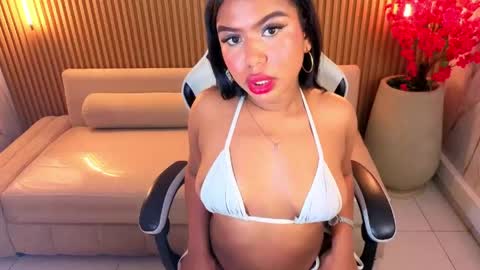 Snapshot of genesis_01_tp chatting on May 25, 2026, 8:04 pm Genesis online show from May 25, 2026, 8:04 pm