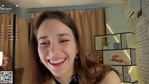 Amely  online show from October 18, 2025, 4:15 am