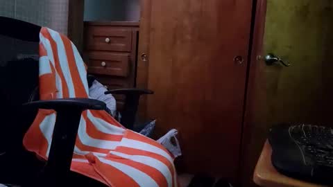 Snapshot of genodeano chatting on October 30, 2025, 5:42 am Geno online show from October 30, 2025, 5:42 am