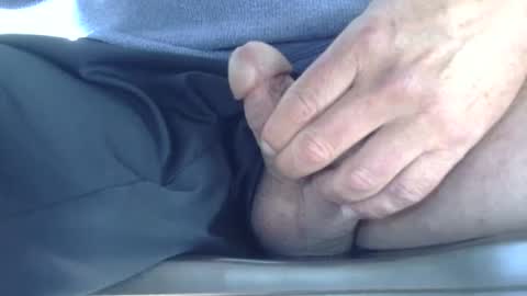 Snapshot of gent063 chatting on October 6, 2025, 3:20 pm gent063 online show from October 6, 2025, 3:20 pm