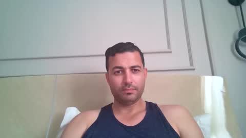 genteldevil online show from April 2, 2026, 2:58 pm